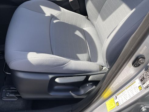 Used 2024 Toyota Corolla Cross AWD Hybrid image 17