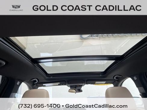 Certified 2024 Cadillac XT4 Luxury w/ Cold Weather Package FWD image 13