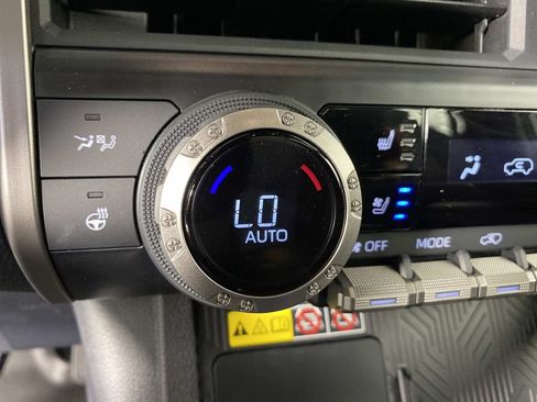Used 2026 Toyota 4Runner Platinum AWD/4WD image 24