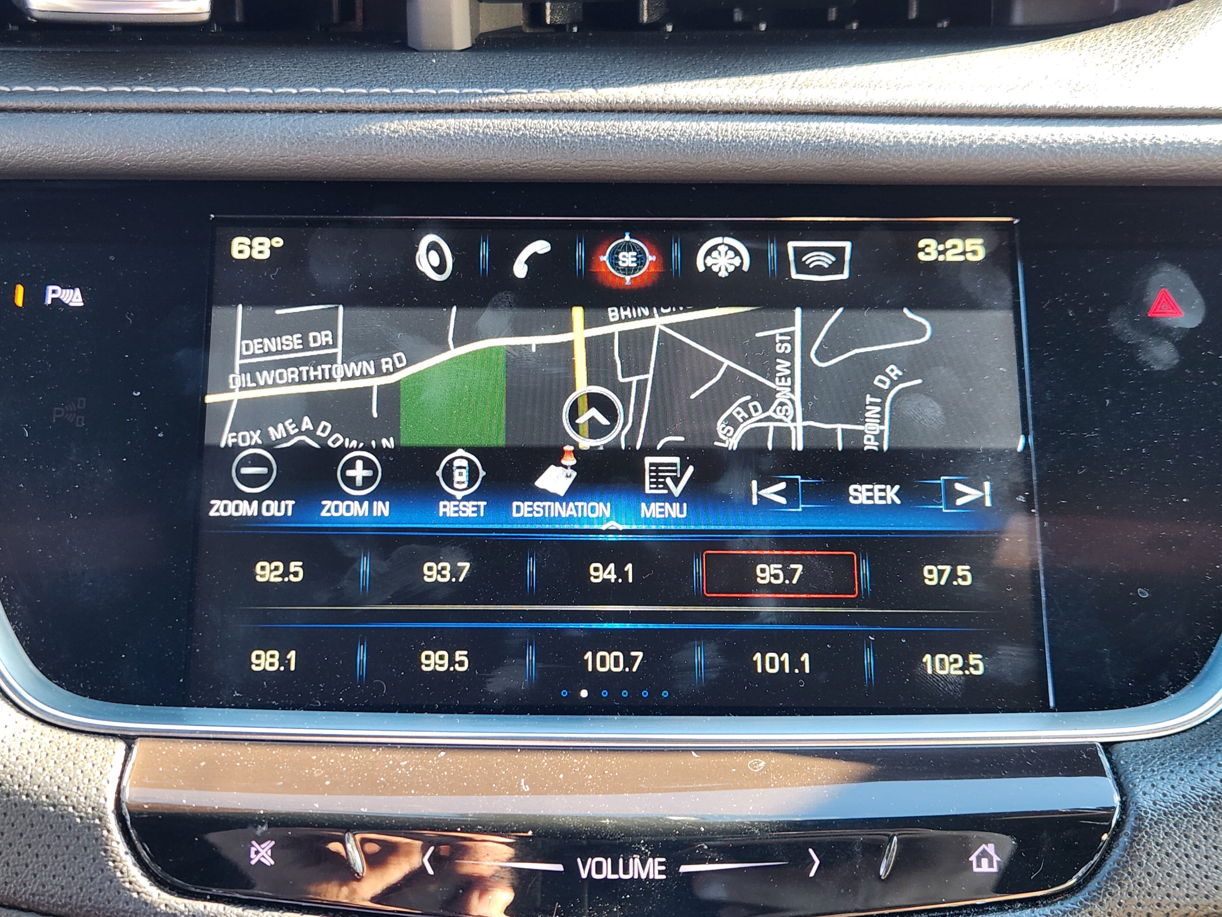 Used 2018 Cadillac XT5 Luxury w/ Driver Awareness Package AWD/4WD image 12