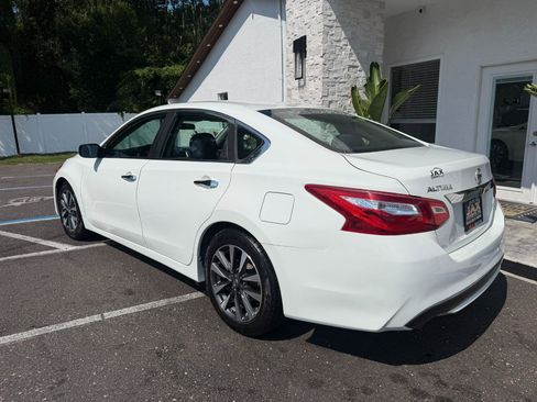 Used 2016 Nissan Altima 2.5 S w/ Power Driver Seat Package FWD image 10