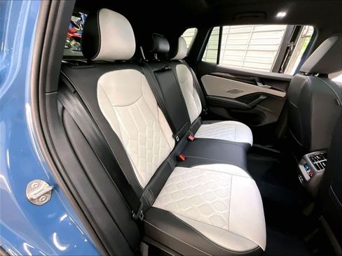 New 2026 Volkswagen Tiguan SEL R-Line AWD/4WD image 11