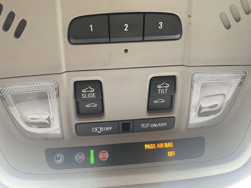 Used 2019 Buick Enclave Essence w/ LPO, Sport Appearance Package image 21