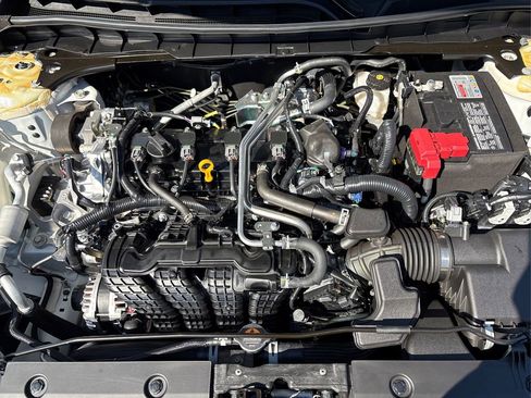 New 2025 Nissan Altima 2.5 SL image 13