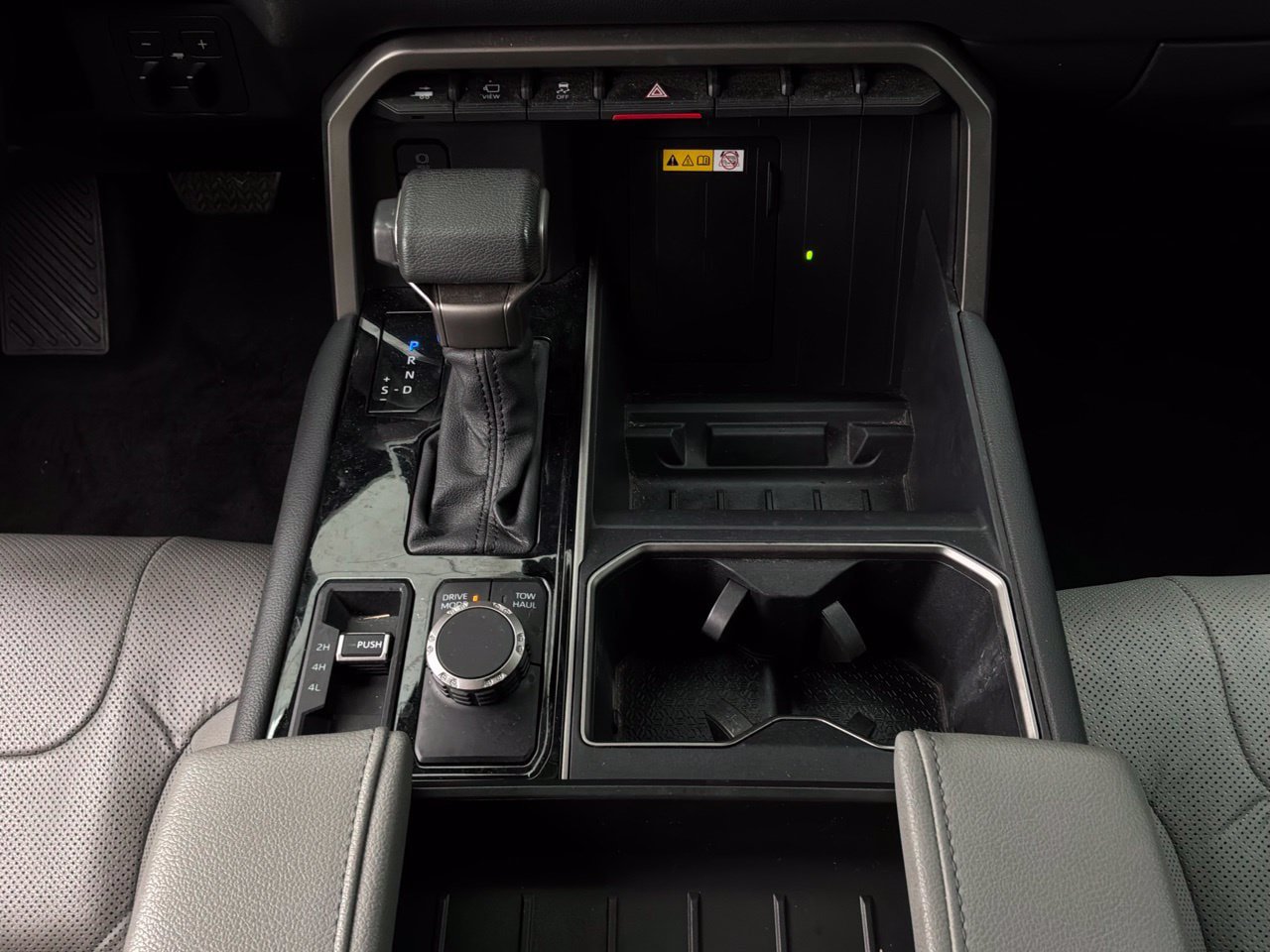 Used 2024 Toyota Tundra Limited AWD/4WD image 17