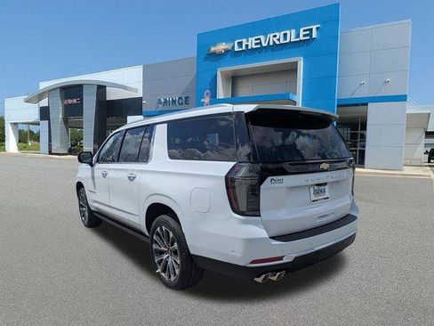 New 2026 Chevrolet Suburban High Country RWD image 7
