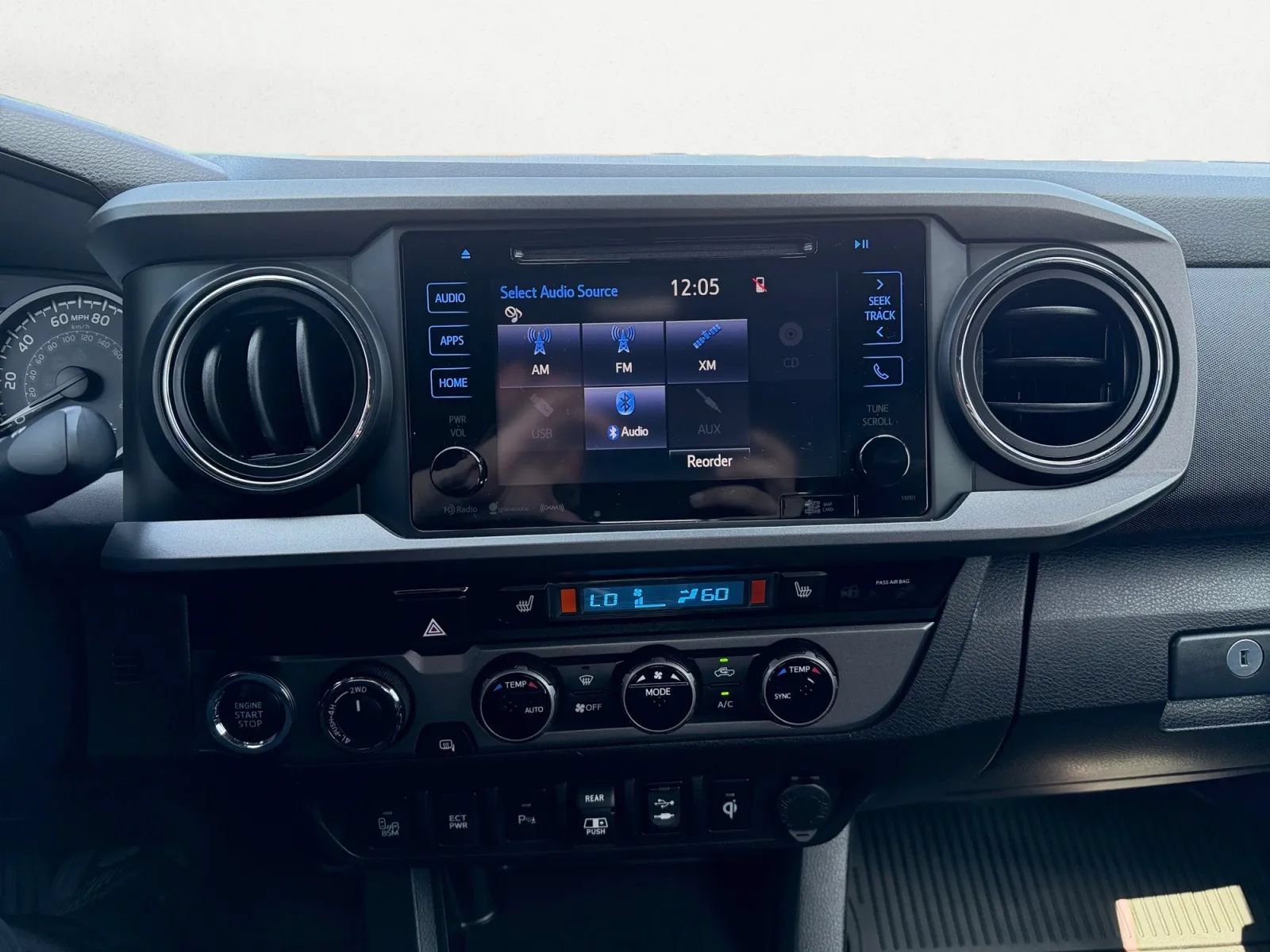 Used 2018 Toyota Tacoma TRD Pro AWD/4WD image 17