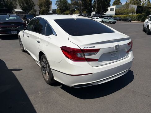Used 2018 Honda Accord EX image 4