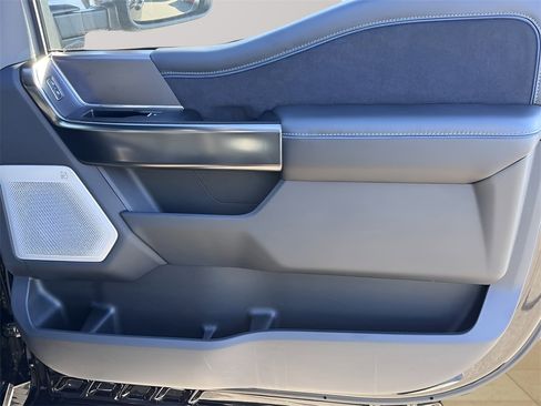 New 2026 Ford F250 Platinum w/ FX4 Off-Road Package image 17