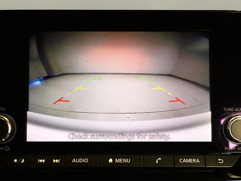 Used 2024 Nissan Pathfinder S image 38