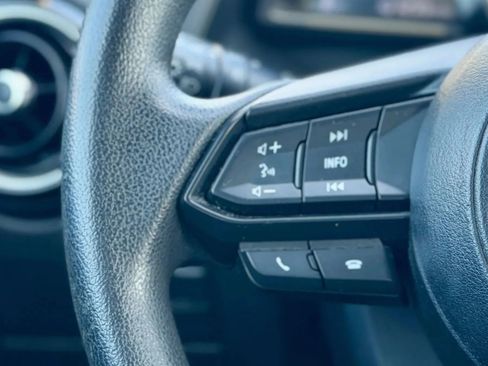 Used 2019 Toyota Yaris LE image 18