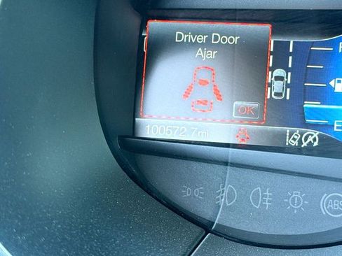 Certified 2021 Ford Edge SE image 16