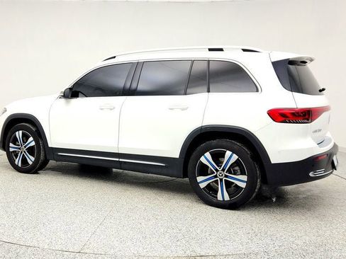 Used 2023 Mercedes-Benz EQB 350 4MATIC SUV w/ Exclusive Package image 7