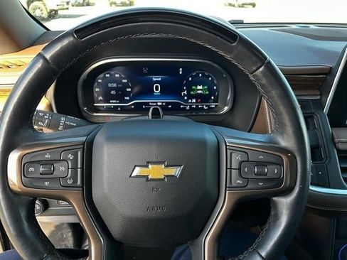 Used 2023 Chevrolet Tahoe High Country w/ Advanced Technology Package AWD/4WD image 17