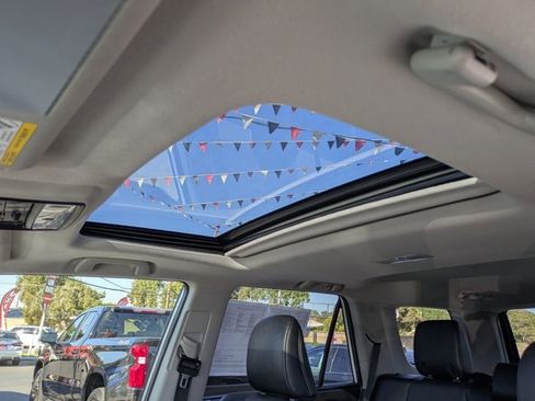 Used 2023 Toyota 4Runner Limited image 19