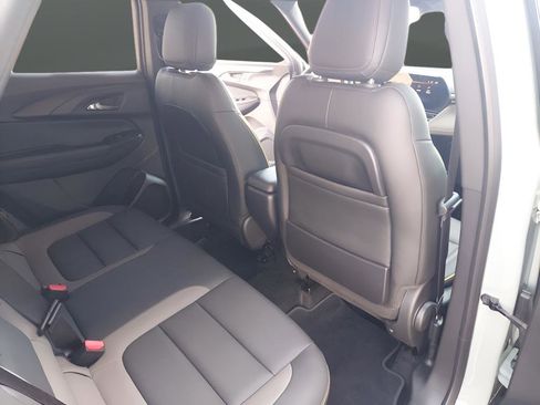 Used 2024 Chevrolet TrailBlazer ACTIV w/ Driver Confidence Package image 19