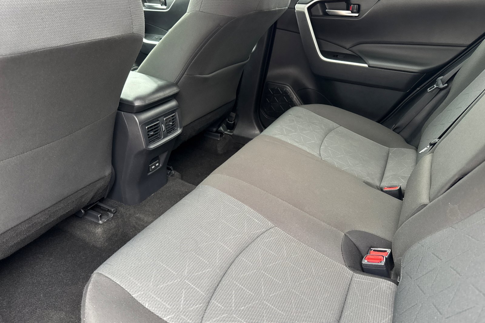 Certified 2025 Toyota RAV4 XLE w/ Weather Package AWD/4WD image 15