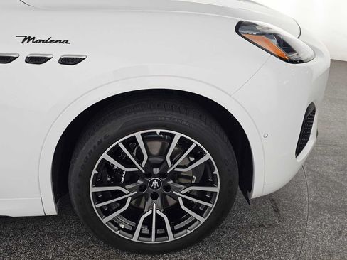 Used 2023 Maserati Grecale Modena AWD/4WD image 9