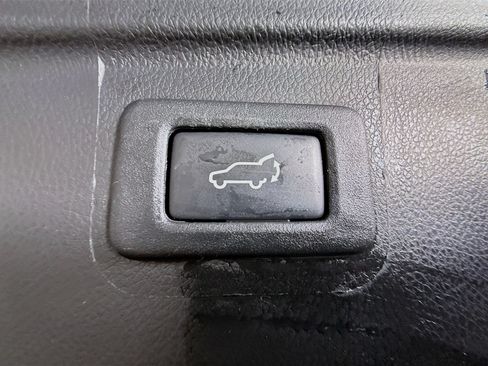 Used 2017 Subaru Outback 3.6R Touring w/ Popular Package #5A AWD/4WD image 44