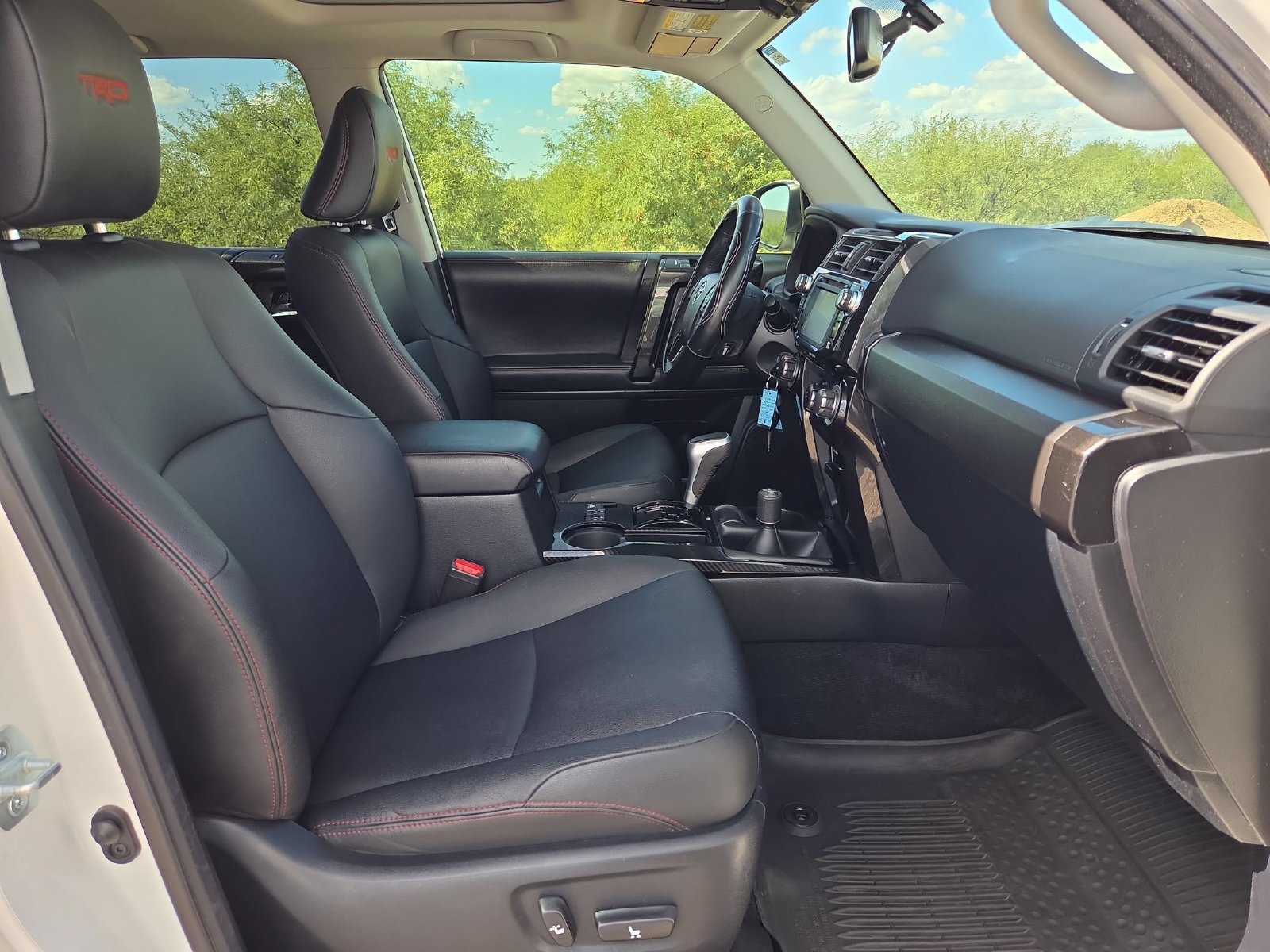 Used 2019 Toyota 4Runner TRD Off-Road Premium AWD/4WD image 26