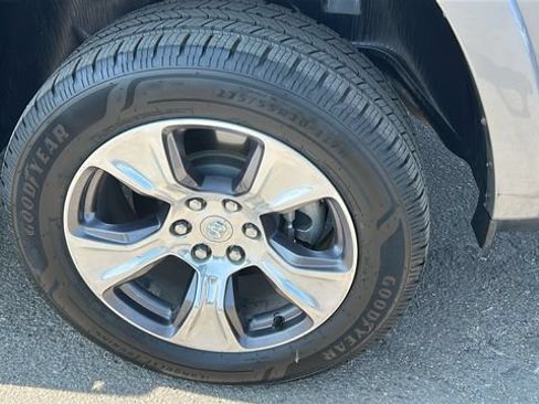 Used 2021 RAM 1500 Laramie AWD/4WD image 6