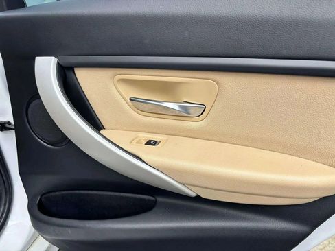 Used 2018 BMW 320i xDrive Sedan w/ Convenience Package image 13