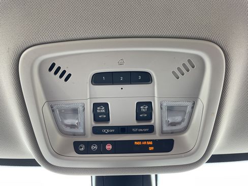 Used 2018 Chevrolet Traverse Premier w/ LPO, Floor Liner Package AWD/4WD image 39