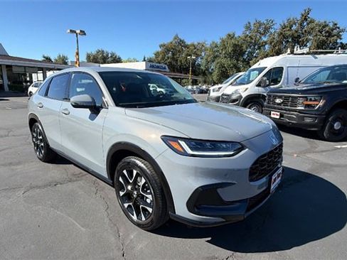 New 2026 Honda HR-V EX-L image 2