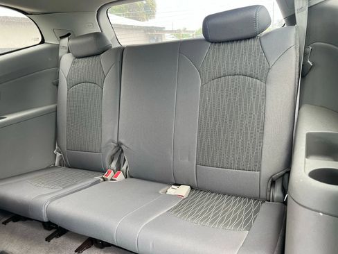 Used 2013 Chevrolet Traverse LT FWD image 19