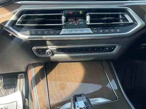 Used 2020 BMW X5 M50i w/ Executive Package image 10