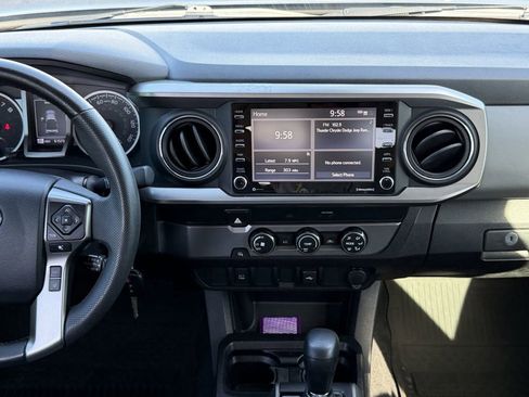 Used 2022 Toyota Tacoma SR5 RWD image 14