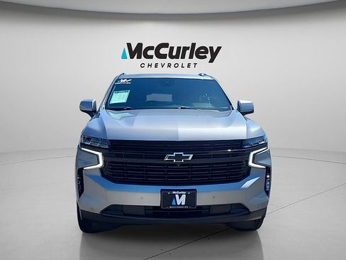 Used 2024 Chevrolet Suburban RST w/ Luxury Package AWD/4WD image 2