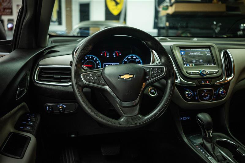 Used 2023 Chevrolet Equinox LS FWD image 15
