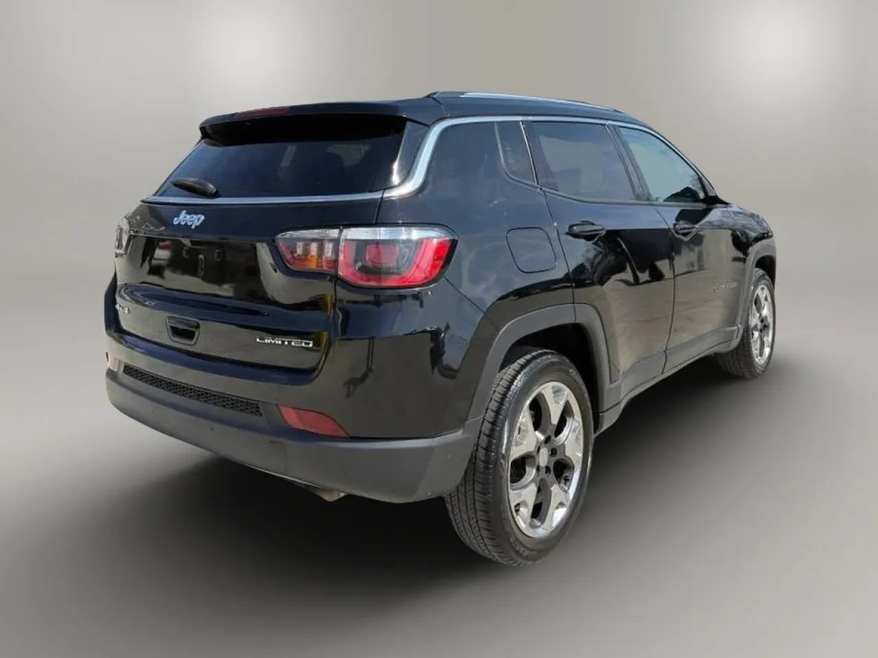 Used 2019 Jeep Compass Limited AWD/4WD image 4