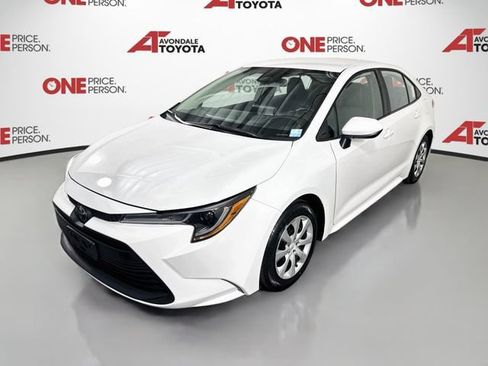 Certified 2025 Toyota Corolla LE FWD image 4