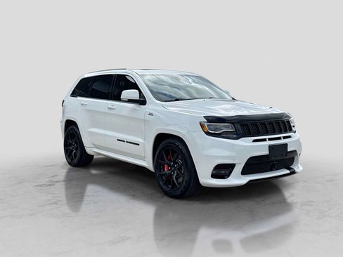 Used 2018 Jeep Grand Cherokee SRT AWD/4WD image 8