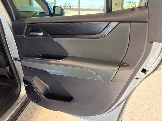 Used 2026 GMC Acadia AT4 w/ LPO, Floor Liner Package AWD/4WD image 49