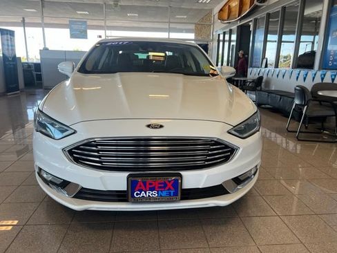 Used 2017 Ford Fusion SE w/ Equipment Group 602A FWD image 9
