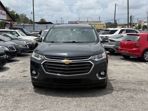 Used 2019 Chevrolet Traverse LT FWD image 1