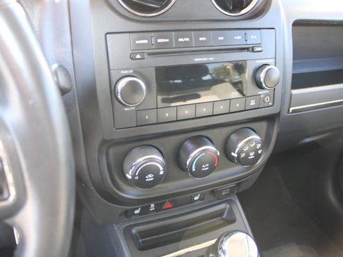 Used 2011 Jeep Patriot Latitude image 15