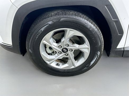 Used 2024 Hyundai Tucson SE image 8
