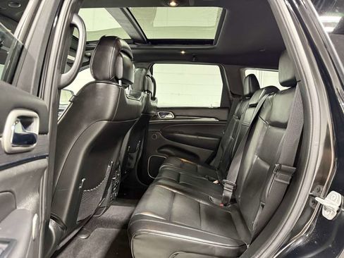 Used 2018 Jeep Grand Cherokee Overland image 20