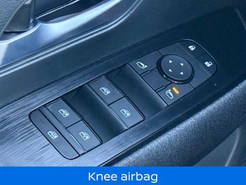 Certified 2025 Nissan Kicks SV image 29