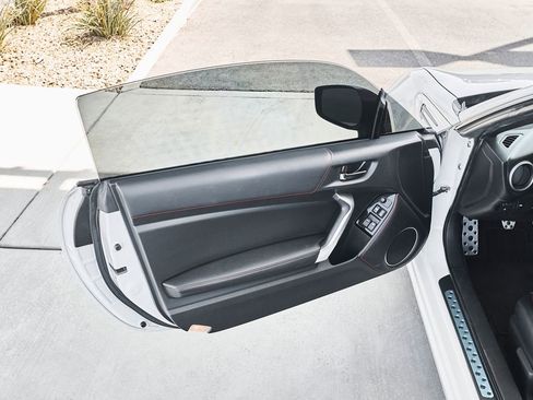 Used 2020 Subaru BRZ Limited w/ Performance Package RWD image 10