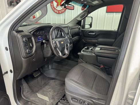 Used 2021 Chevrolet Silverado 2500 LT w/ Fleet Comfort Package AWD/4WD image 6