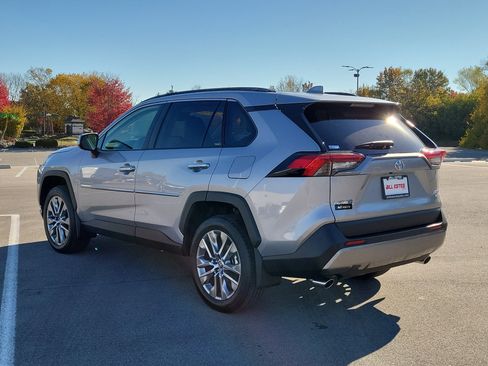 Used 2025 Toyota RAV4 Limited image 4