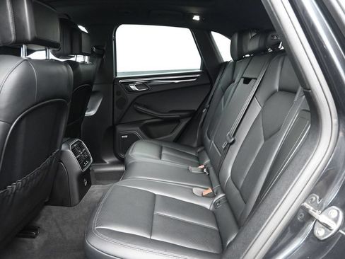 Used 2020 Porsche Macan AWD/4WD image 14