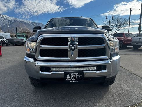 Used 2018 RAM 2500 Tradesman w/ Chrome Appearance Group image 8