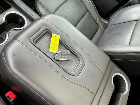 Used 2021 Chevrolet Tahoe High Country w/ Premium Package AWD/4WD image 34