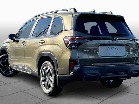 Used 2025 Subaru Forester Limited image 12